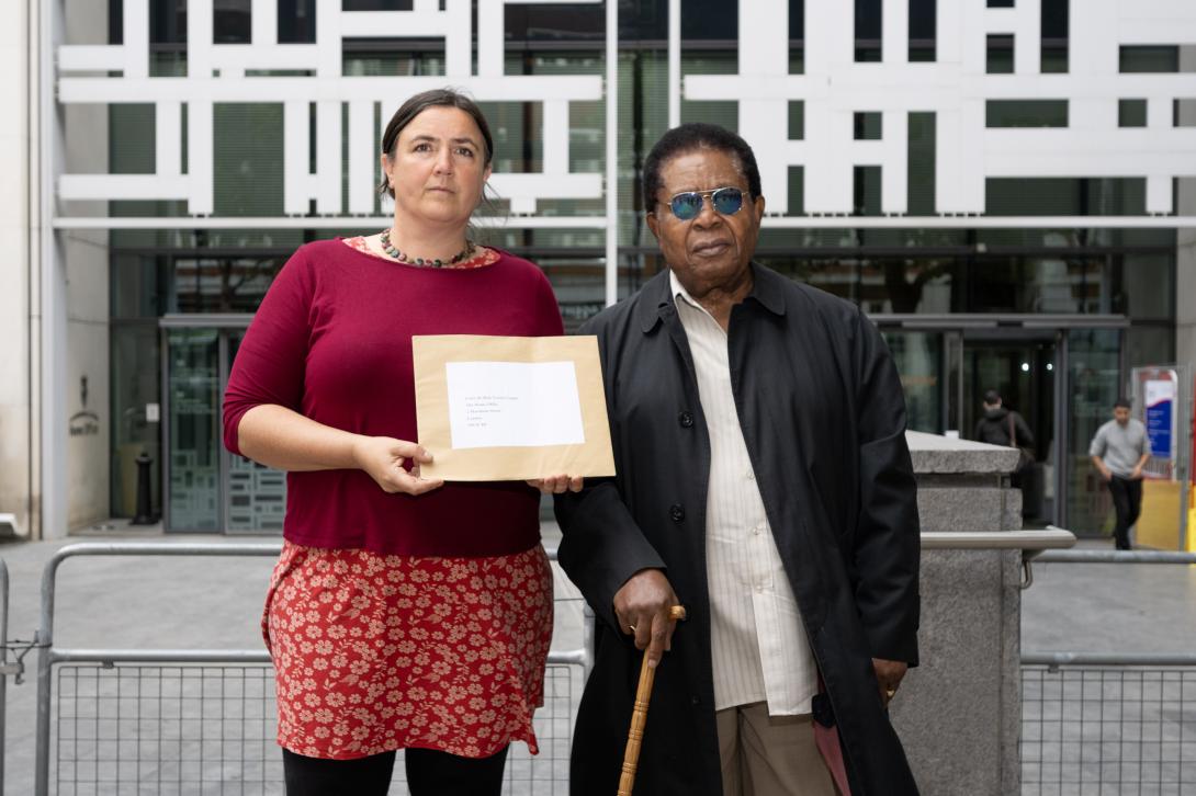 Eleanor Fairbraida and John Monerville-Burke delivering a letter from the Non State Core Participants to the Home Secretray on 9 September 2024